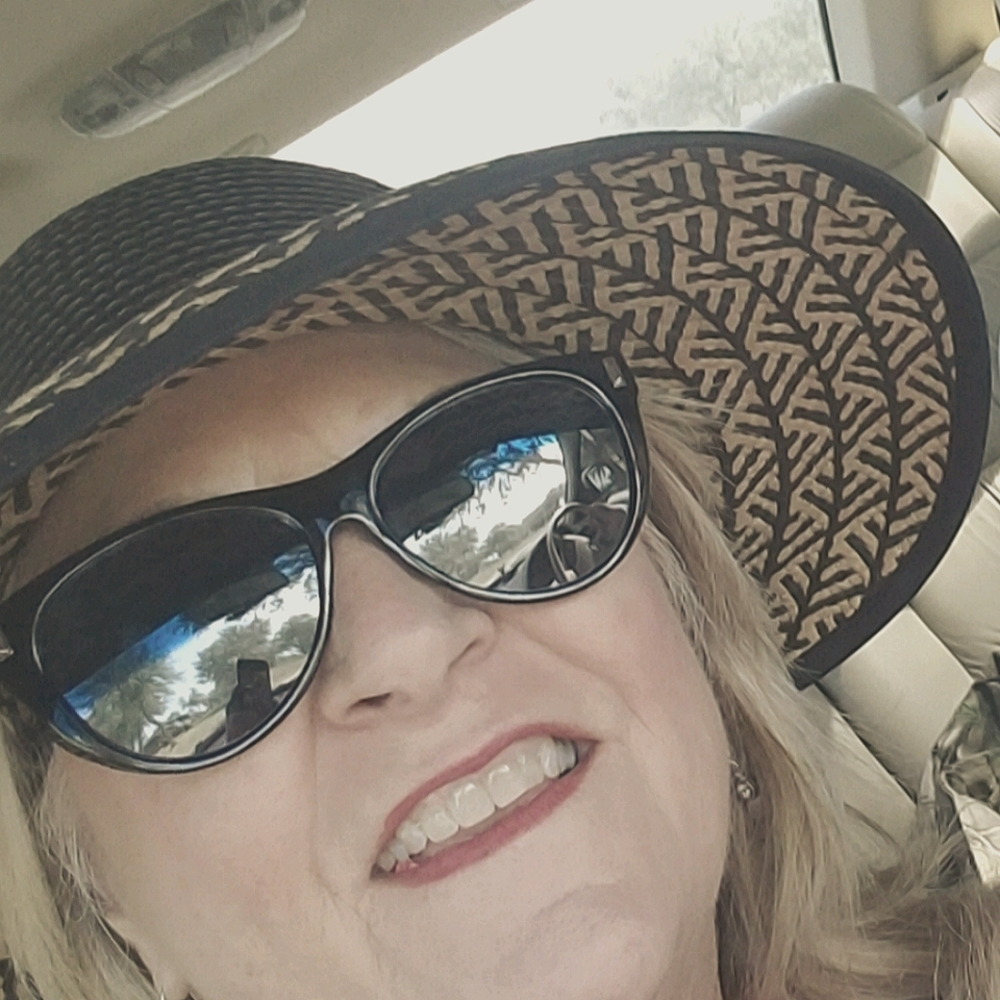 Meet your Posher, Debbie